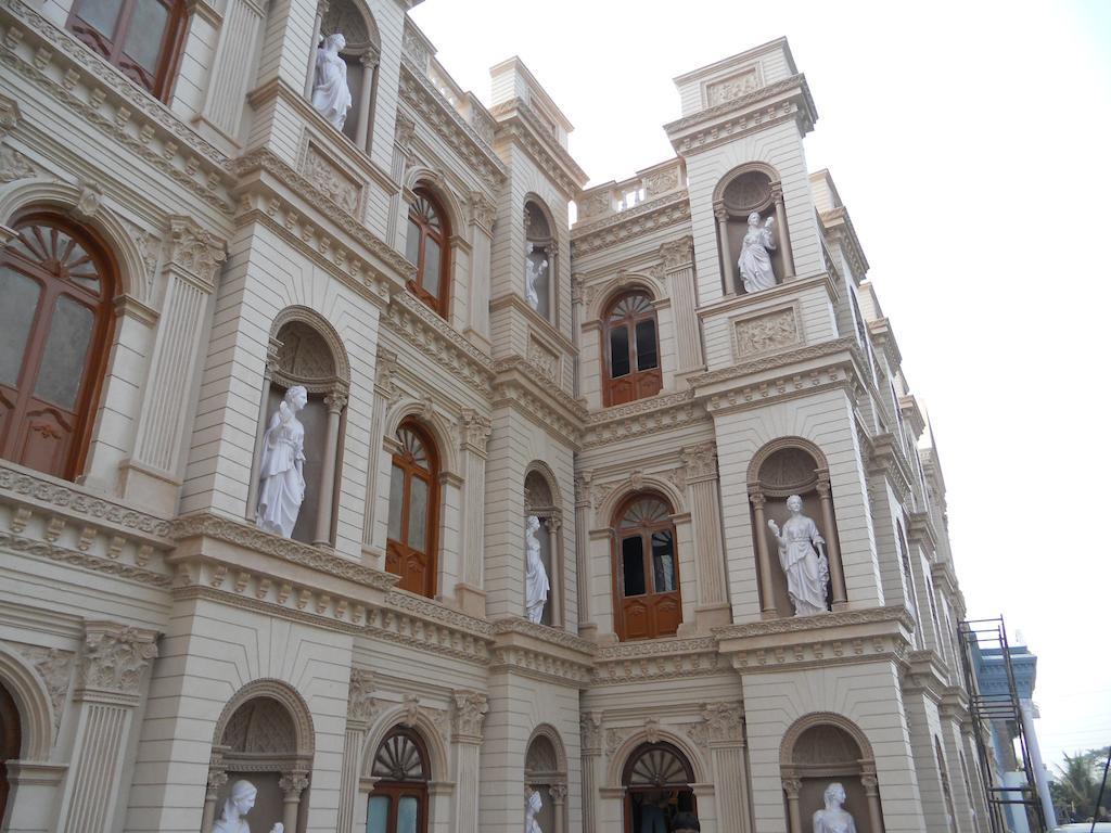 Prayag Aristro Club Hotel Calcutta Buitenkant foto