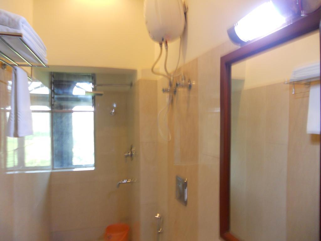 Prayag Aristro Club Hotel Calcutta Kamer foto